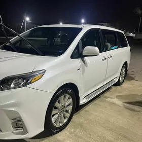 Toyota Sienna 2020