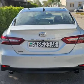 Toyota Camry 2019