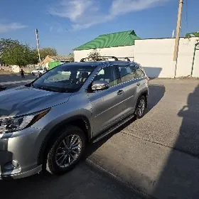 Toyota Highlander 2017