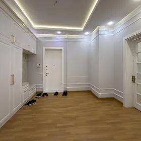 Moskowskiy elitka 9 Etaz 4 kom