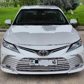 Toyota Camry 2022