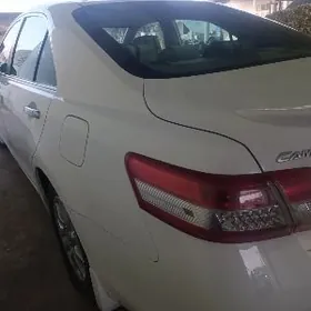 Toyota Camry 2011