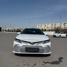 Toyota Camry 2018