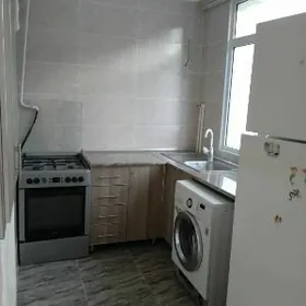 Satlyk jay 1etaž  2 komnat