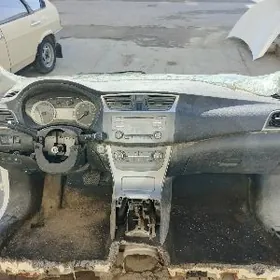 panel tarpeda nissan