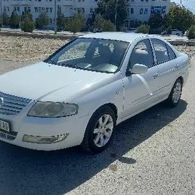 Nissan Sunny 2011