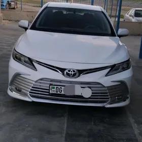 Toyota Camry 2018
