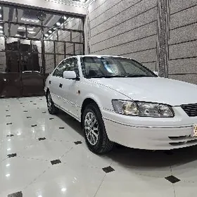 Toyota Camry 1998