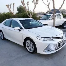 Toyota Camry 2020