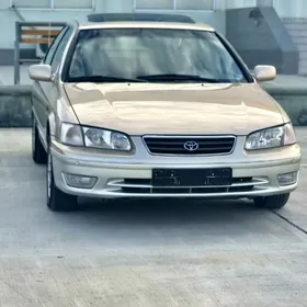 Toyota Camry 2000