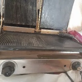 Gamburug Aparadiň peçi