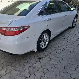 Toyota Camry 2017
