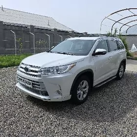 Toyota Highlander 2019