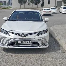 Toyota Camry 2023