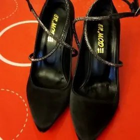 Туфли новые 39 р