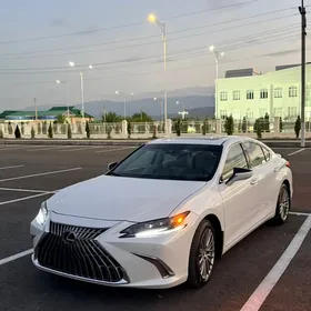 Lexus ES 350 2024
