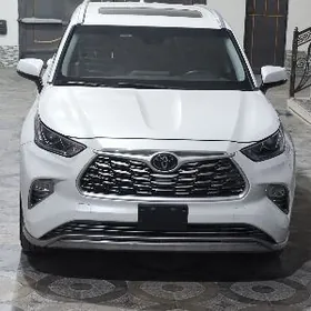 Toyota Highlander 2021