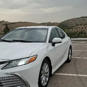Toyota Camry 2021