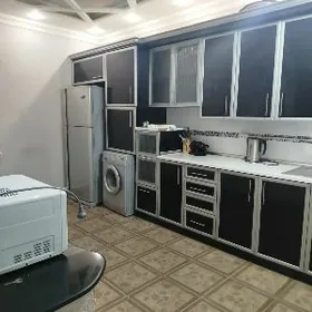 МИР 4 АРКАЧКА 1 ЭТАЖ 3 КОМН