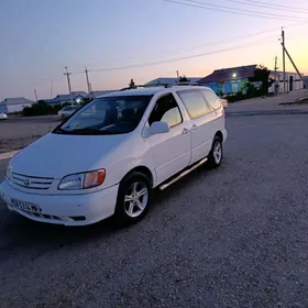 Toyota Sienna 2001