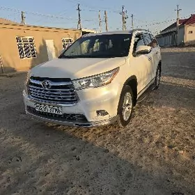 Toyota Highlander 2016