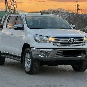 Toyota Hilux 2016