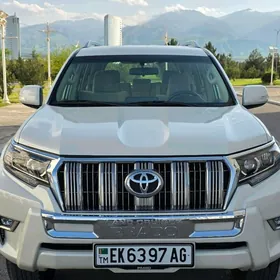 Toyota Land Cruiser Prado 2023
