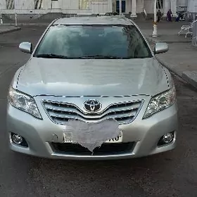 Toyota Camry 2010