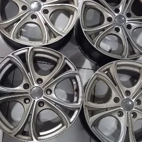 16 diska tayota camry