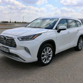 Toyota Highlander 2022