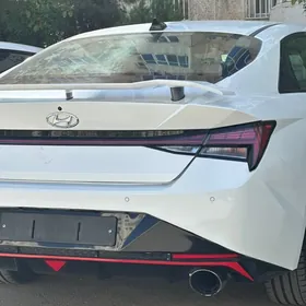 Hyundai Elantra 2022