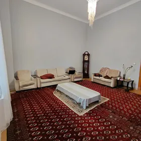 Нефтегаз 3 комн 7 этаж