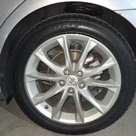 aziada camry diska pakriska