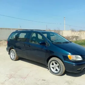 Toyota Sienna 2001