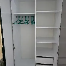 мебель кровать и шифонер