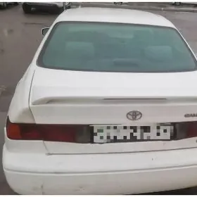 Toyota Camry 2001