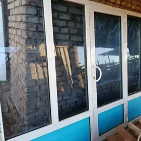 pylastika weranda gapy