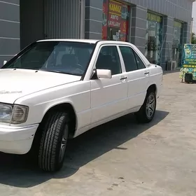 Mercedes-Benz 190E 1989