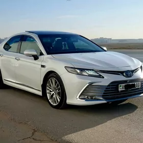 Toyota Camry 2023