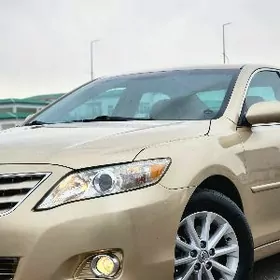 Toyota Camry 2011