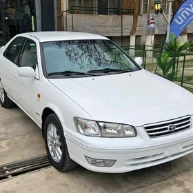 Toyota Camry 2000