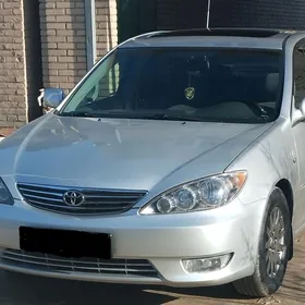 Toyota Camry 2004