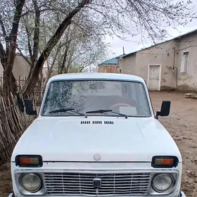 Lada Niva 2003