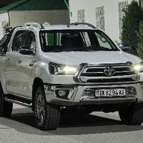 Toyota Hilux 2023