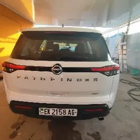 Nissan Pathfinder 2022