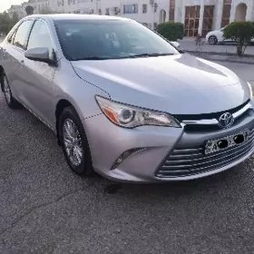 Toyota Camry 2017