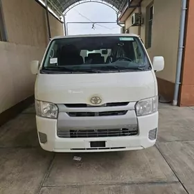 Toyota Hiace 2025