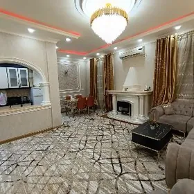 2 В 3 КОМ НА 1 ЭТАЖЕ ВЫС.ПОТОЛ