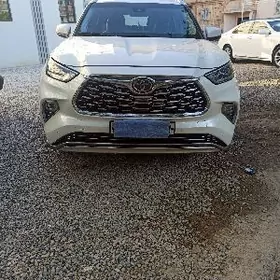 Toyota Highlander 2020