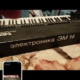 Синтезатор Электроника